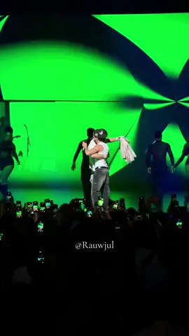 He brought out Clarent😭😭😭 #clarent #mora #youtubetheater #lamismadesiempre #IA 