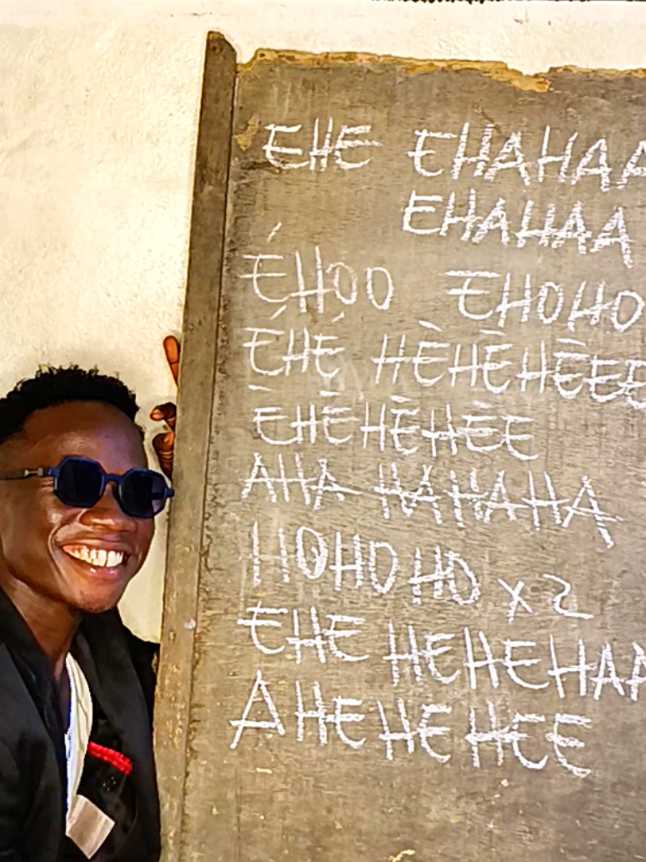 Le son officiel sort ce vendredi 😂😂