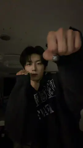 Trộm vía dạo này ảnh hay nhảy 🙂‍↔️🙂‍↔️ mà nhảy lại còn đẹp nữa :)) #pangbowen2004 #庞博文 #bangbacvan #pangbowen #viral 