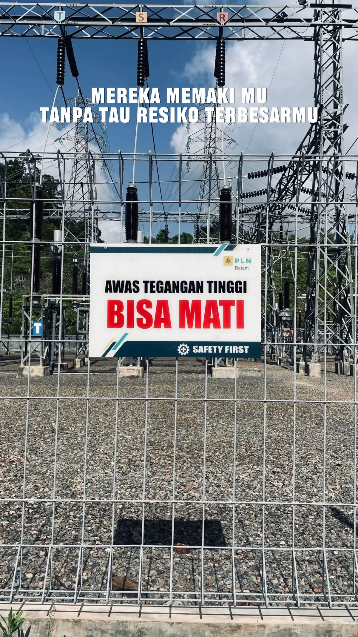 Ini semua demi menerangi kalian🫰🏻 #fyp #story #pln_indonesia #pln #duniakerja 