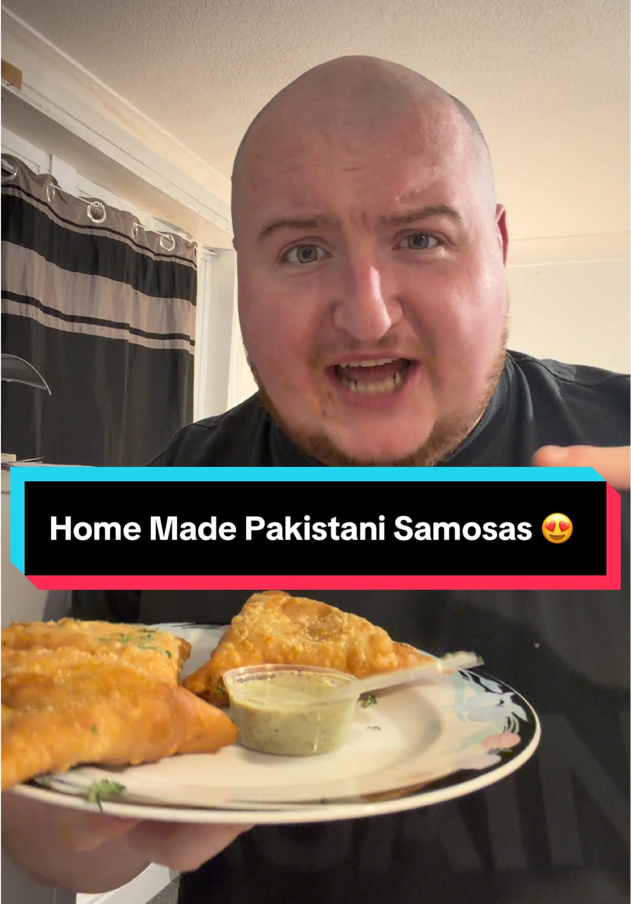 Home Made Pakistani Samosas 😍 #samosas #pakistanis #foodies #homefood 