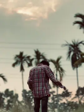 পাগল হইয়া পইরা থাকি তোর সমাধিতে 😅 চোখের জলে ধোয়া করি 😅💔 #CapCut #foryoupage #ffypシ 