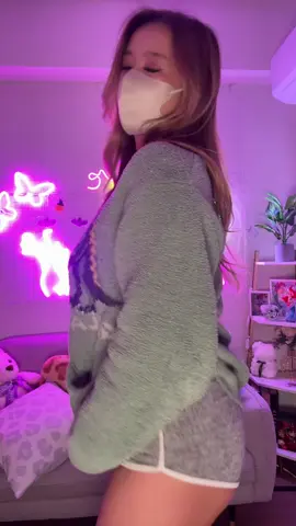 そういえば部屋をネオンで飾りつけしました🩷 #ギャル #ダンス 