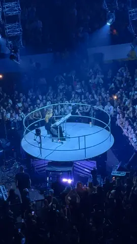 “Tate mcrae doesnt sing” clearly you blind she sound f* amazing #tatemcrae #misspossessivetour 