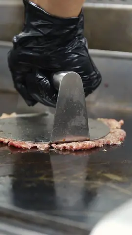 Burger Smash 🍔🤤 #cheraga🇩🇿alger #lahuppe #burgerdz🇩🇿 #شعب_الصيني_ماله_حل😂😂 #cheraga🇩🇿alger 