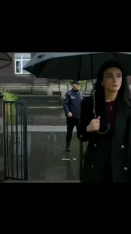 - كيف تغيبُ الأشياءُ، التي بَدت وكأنها سَتبقى للأبد.