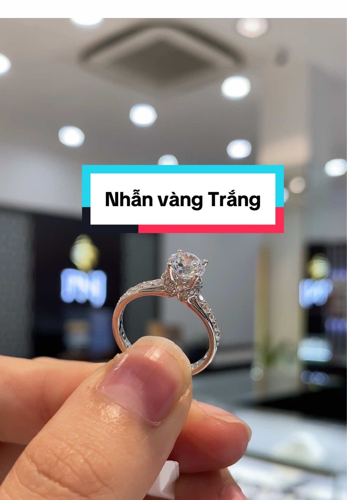 Em lên nhẫn vàng trắng nhé 🥰#PNJ #xuhuongtiktok #viral #thinhhanh #nhẫn 