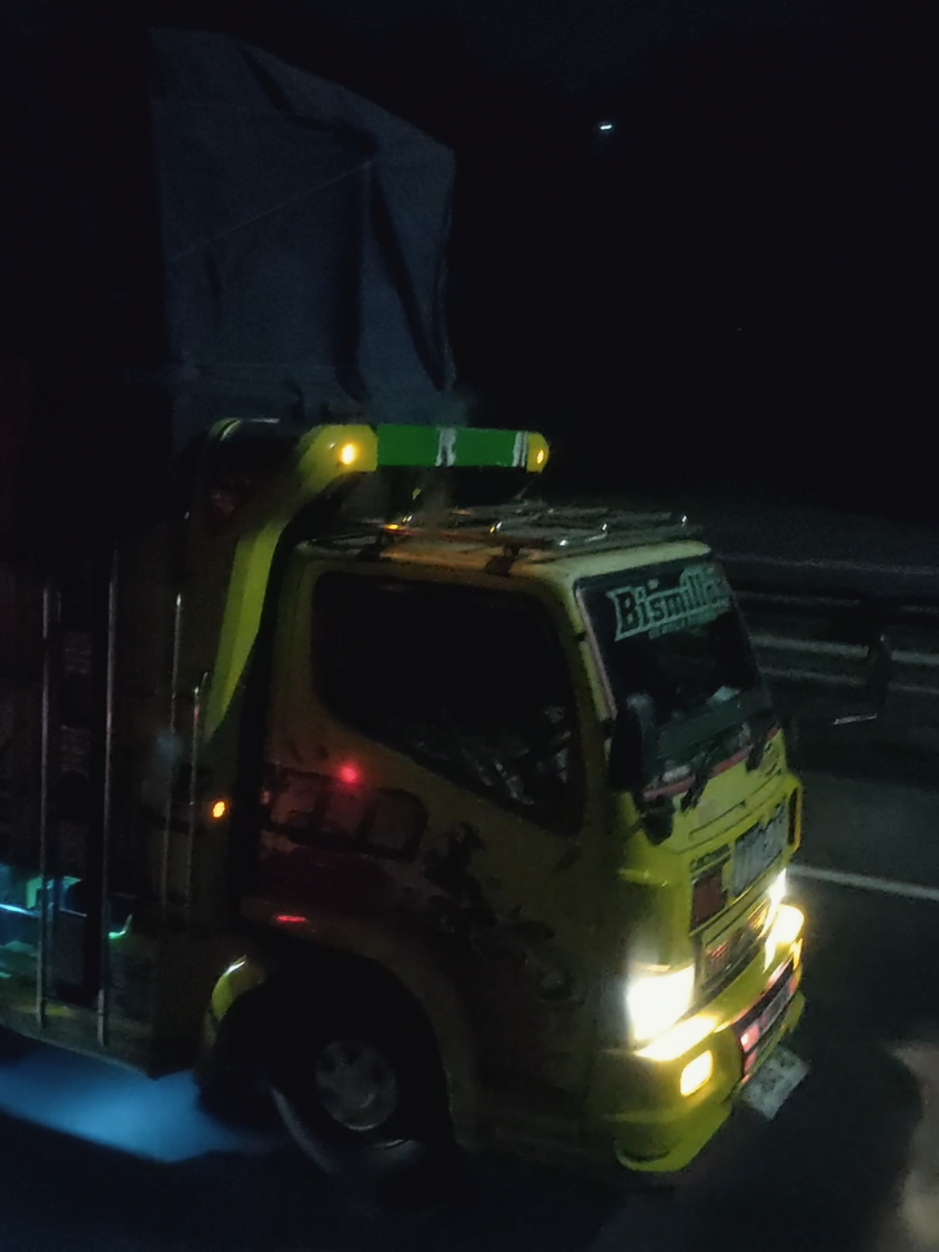 aku ikhlas. #storytruck #storysupirtruk #truckmodifiedindonesia #sodrekers 