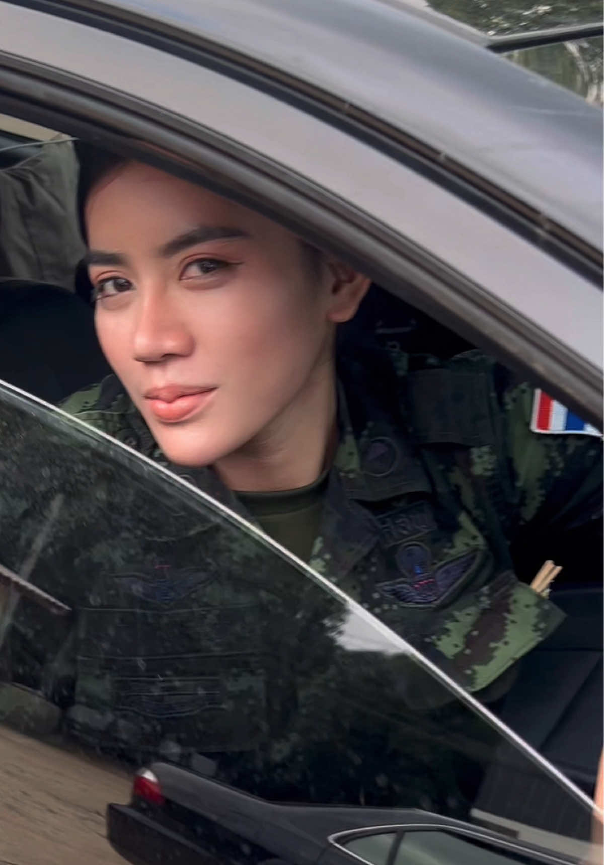 กระทงมันไม่ได้หนักสิบตันหรอก ไปลอยคนเดียวได้เนาะ 🤣😂