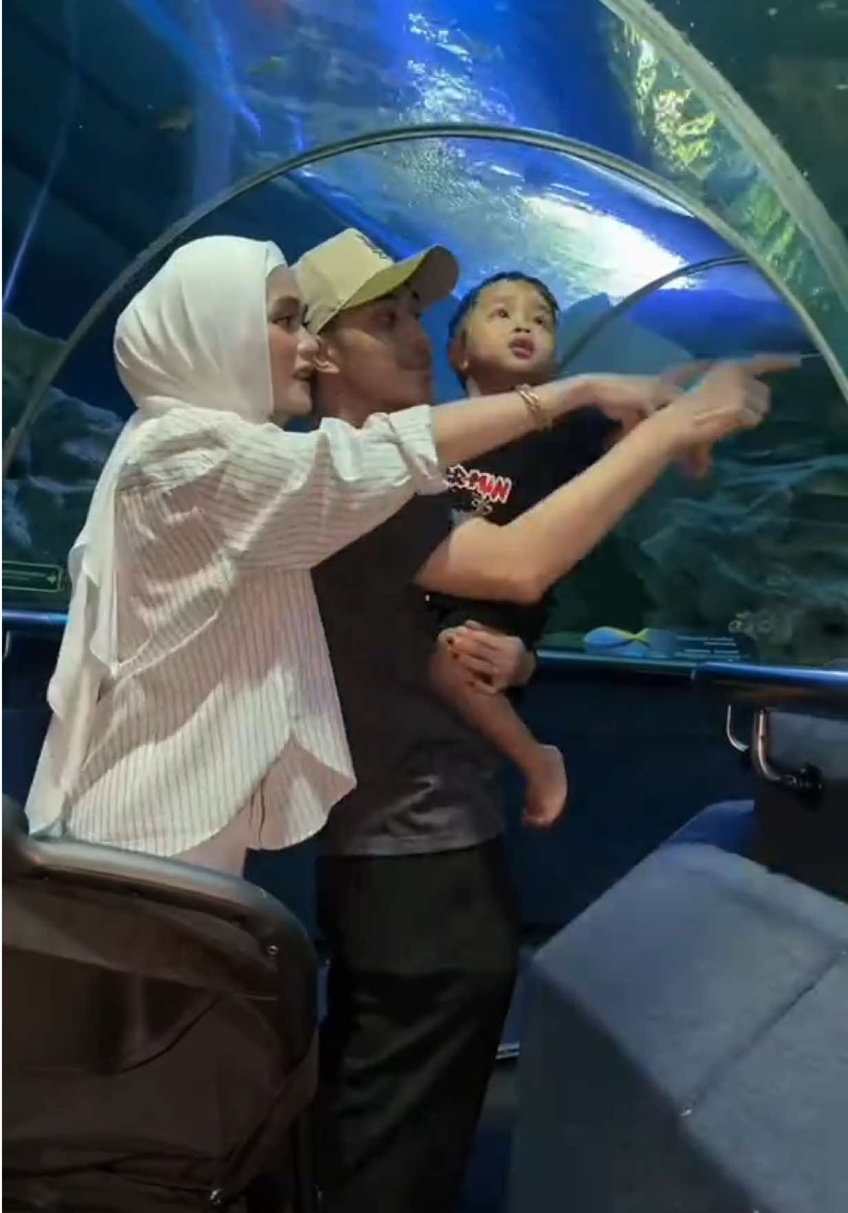 my smoll family 🤍  tolong ea mana yang taktahu before makeup nk pakai apa pls pakai toner @Rozyana Roslan 🫶🏻