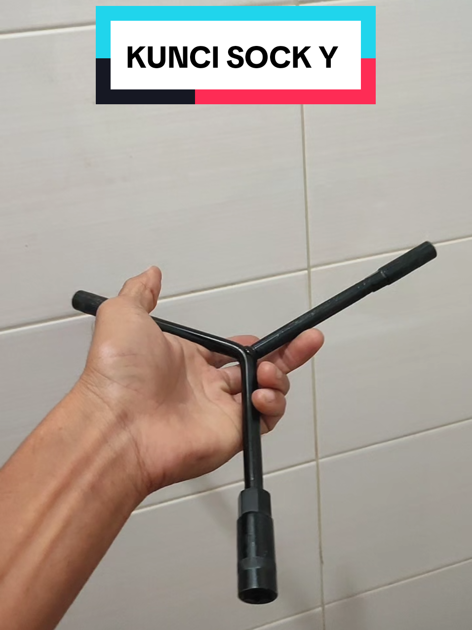 KUNCI SOCK Y HITAM   kunci sok Y ukuran 8,9,10 - 12,14,17 warna hitam bahan besi #Kuncisocky #Kuncisockyhitam #Kunciperbengkelan #saroni662 