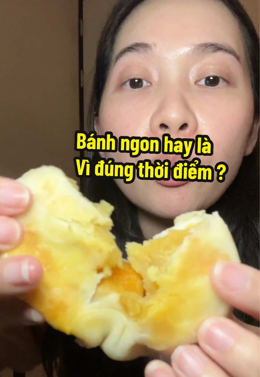 Bánh ngon hay do ăn đúng thời điểm nên nó ngon nhỉ? #minmoco #mukbang #bánhpía #bánhngot🍰 #banhsaurieng 