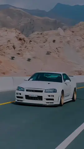 Waktu mungkin berlalu,tapi legenda R34 tetap abadi🤍  #fyp#nissan#gtr34#jdmcarsoftiktok#masukberanda 