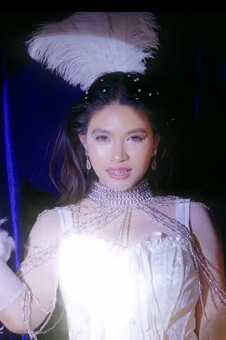 ✨ Bongga-LEVEN sa 11.11 Sale! ✨ Get ready Klued Nerdies, the Bongga-LEVEN madness is here! 💙 It’s your time to shine, save, and score the most bonggang deals of the season! ⚡ BUY 1 GET 2 Bongga-LEVEN Bundles for ONLY ₱399 🗓️ November 7 | 8:00 PM 📍 TikTok, Shopee, and all platforms ✔️ All products as low as ₱199 Don’t miss out! Catch us LIVE on November 7, 8PM and REGISTER NOW to grab your BUY 1 GET 2 deals before they’re gone! 💫 #klued #kluedskin #BonggaLEVENsa1111