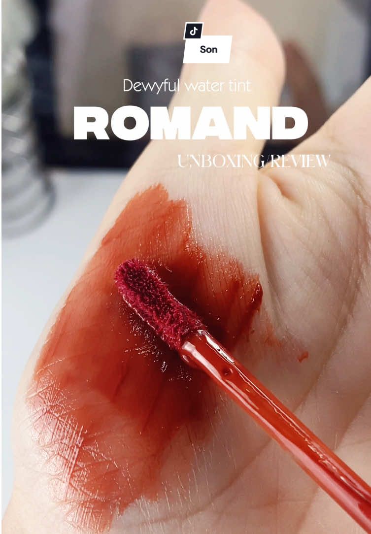 Màu bản này đúng đẹp 🤩 #son #romand #swatchson #unboxingwithme #xuhuongtiktok 