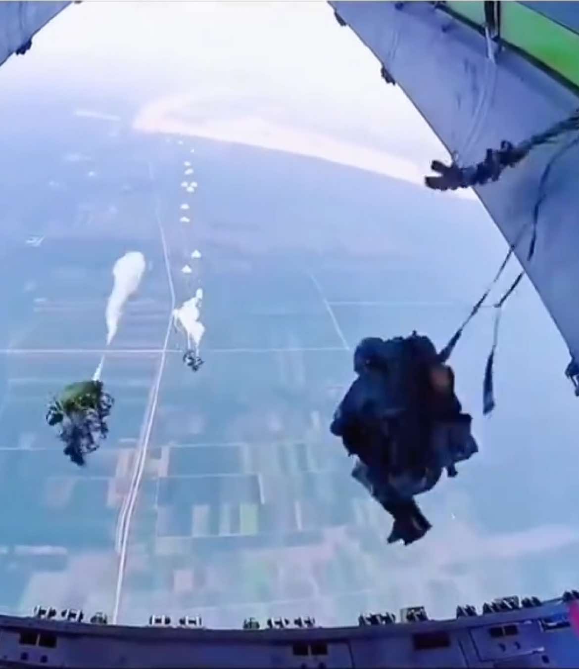 视觉盛宴，中国战士训练震撼场面，来自东方古老帝国军团的压迫感。