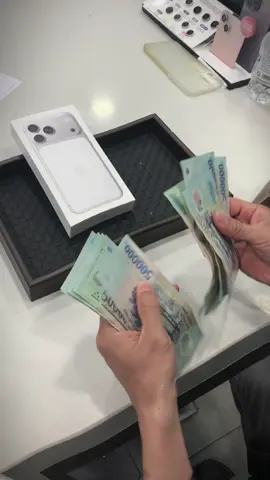 Đập hộp iPhone 17 Pro Max Silver chỉ 38.8 🥔#unboxing #vinhlong #iphone17promax #CapCut #iPhone 