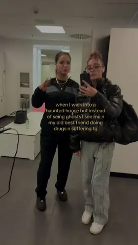 @Dayna🥶 #trend #viral #fyy #viralsound #hauntedhouse 