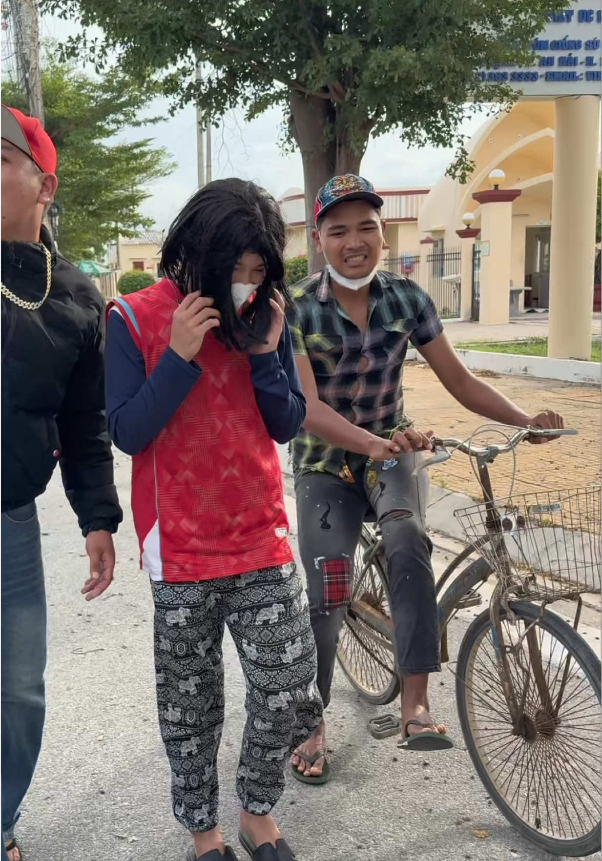 Tình tay ba thì tình ta bay 🤏 #lucevisu 