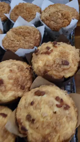 this kit is a must have if you are new at sour dough, or you want to add to what you already have#kitchengadgets #sourdough bread #sourdoughkitforbeginners #farmtok #farmwife 