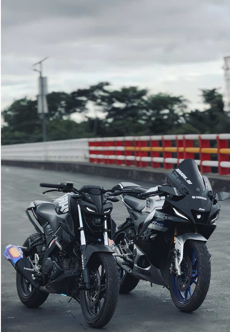 MT নাকি R15M 🥵🔥 #foryou #yamaha #biker #mt15 #rahmanrahi15 