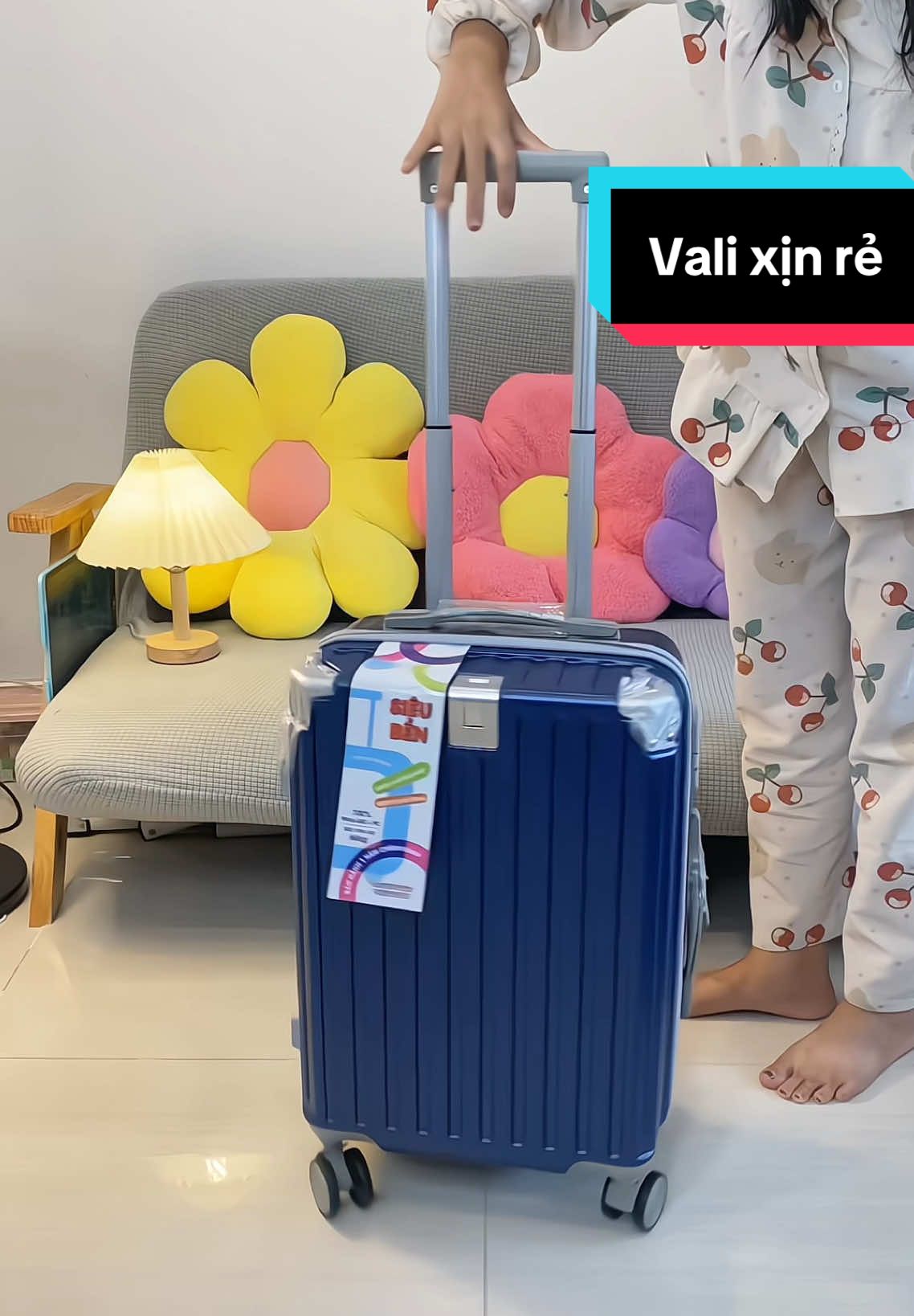 Một điều mà chẳng ai làm được. Chỉ shop làm được. Gì mà rẻ mà xịnn vậy đâu. 🤪 #mebapdayroi #vali #valikeo #validulich #valisize20 