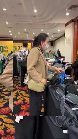 Nhiều mẫu túi quá đẹp #sale #fortuna #lacoste #clarks 