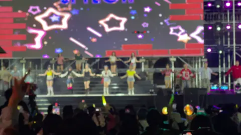 Mash up #rolypoly  #jiyeon #tara #kfoodfair2025 #vietnam 