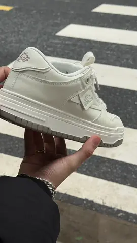 Giày chính hãng này của tui đi mãi chưa hết bảo hành #sneakers #giaythethao #xuhuong 