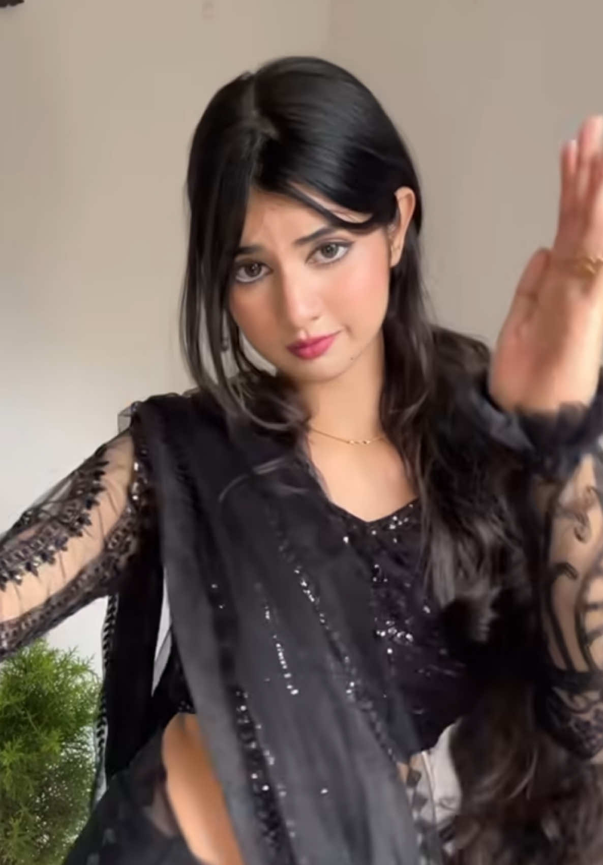 Late on trend..🤓💫✨🥂                                                                                      #CapCut #fyp #dance #trending #moves 