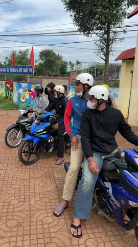 Thanh niên buôn pôc A nha chị em 🫵😂#vinh203racingtem🛠️✈️🤗 #xuhuongtiktok2025❤️💕🇻🇳🌹 