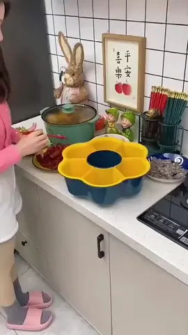 Ai team mê lẩu mà có nhiều toping thù rinh ngay em rỗ xay đa năng có khay tiện dụng này về nha, chỉ mấy chục cành thôi. #khaydanang #dodungtienich #giadungthongminh #mynugiananhroi @Mỹ nữ giận Anh rồi @Mỹ nữ giận Anh rồi @Mỹ nữ giận Anh rồi 