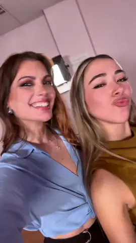 Listas para el show ✨🔥 @lauramunoz.ot2025  #operaciontriunfo #ot2025 #operaciontriunfo2025 #lauramuñoz #cristinini 