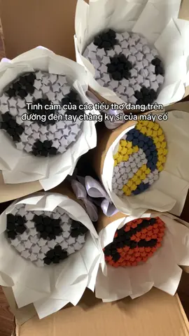 Ig: hand.crafted.bloom #hoahandmade #handcraftedbloom #couple #flowers #lover 