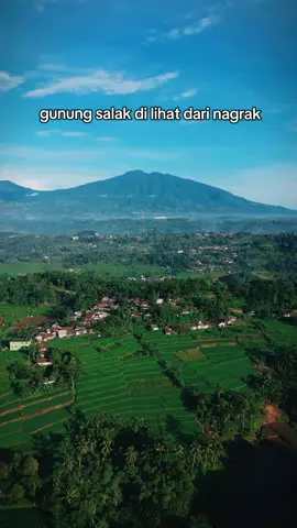 gunung salak di lihat dari nagrak #lukisalam #pedesaan #pegunungan 