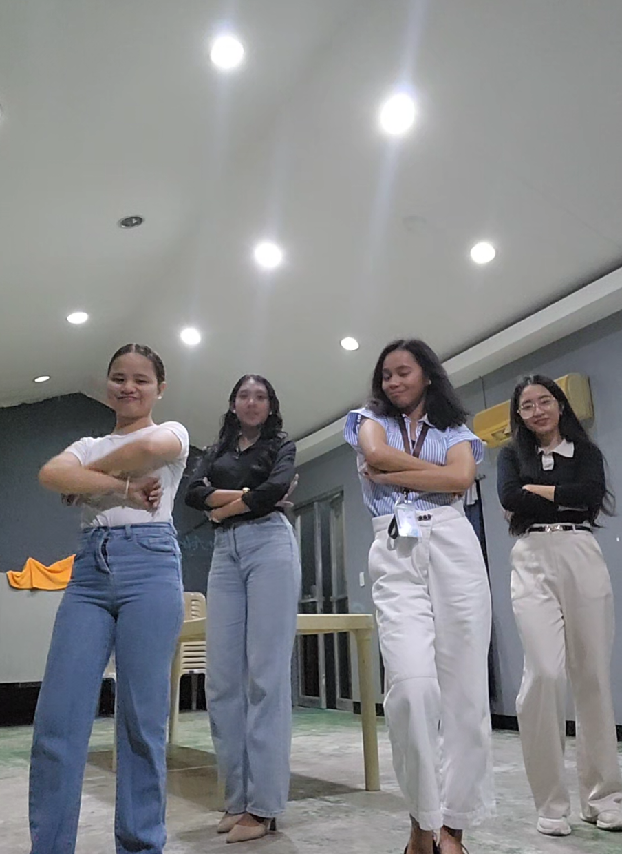 Opalite girls!😚✨️ @jennycuevasloreto @lovespengu @xyzaire_e 