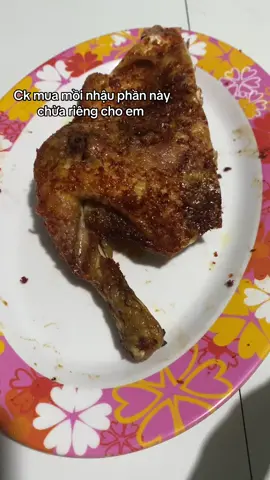 Ổng làm mồi nhậu lúc nào cũng để riêng cho mấy mẹ con 