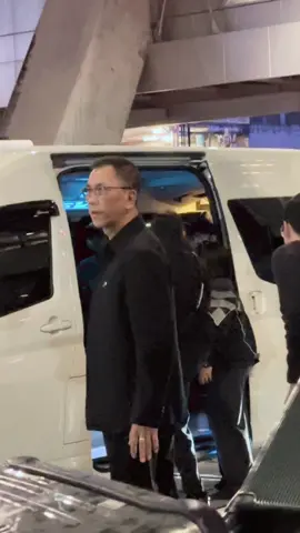 311025 แฟนบอกว่าน้องเขาโบกมือให้ เราเลยโบกมือกลับ จนน้องลับตา น่ารักกันมาก แง้ 😭#SB19 #SaWWorldTourBangkok #SimulaAtWakas #เอตินไทยแลน 