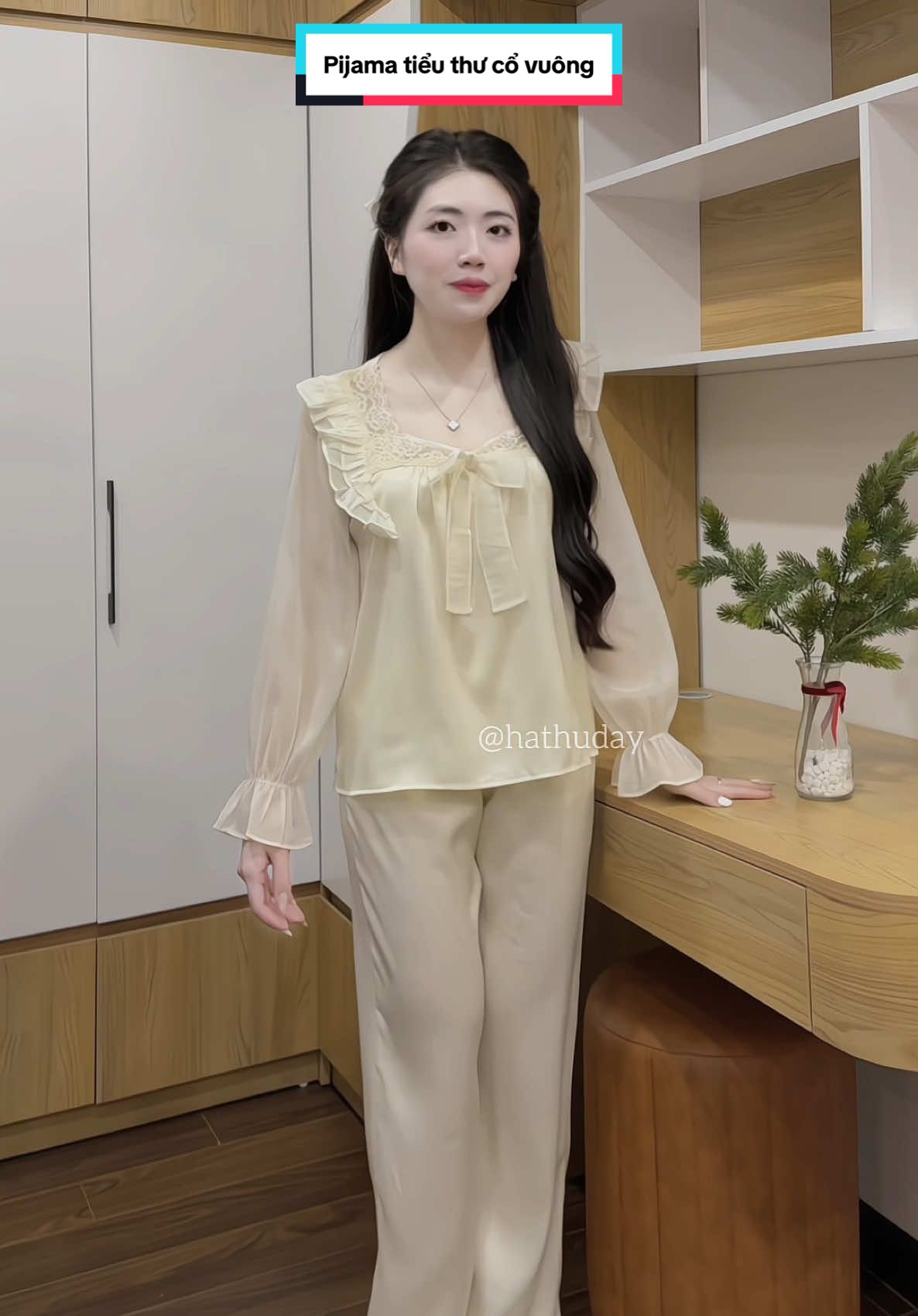 Pijama tiểu thư cổ vuông