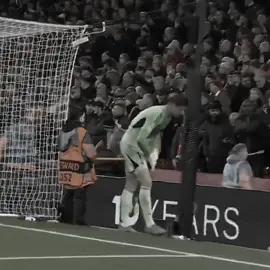 وحدي ادافع عن جدار ليس لي 🦅#ريال_مدريد_عشق_لا_ينتهي #fyp #foryoupage #capcut #الشعب_الصيني_ماله_حل😂😂 