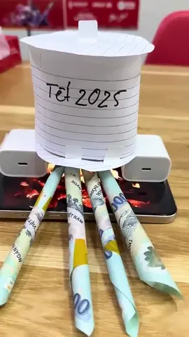 Đang yên đang lành tự nhiên tết