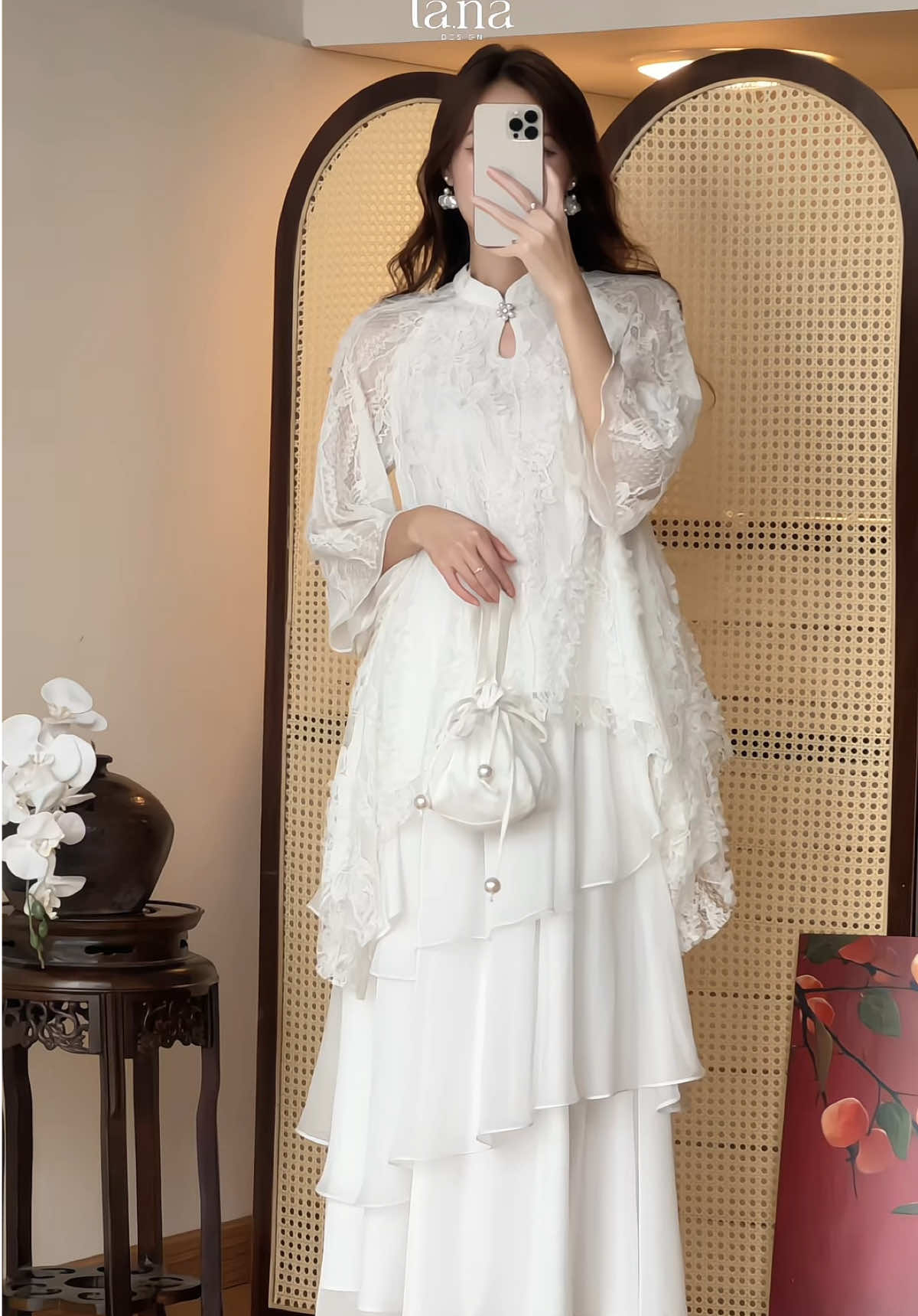 Vẻ đẹp tinh tế trong sắc trắng, nhẹ nhàng che đi mọi khuyết điểm #SV244 #lanadesignvn #thoitrang #thoitrangtiktok 