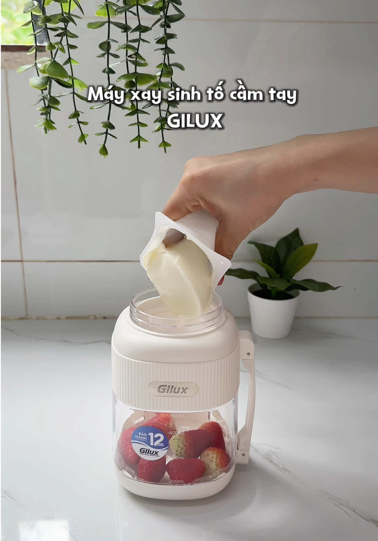 Thích uống sinh tố mà có e máy xay mini này tiện ghê mấy bà ơi #xuhuong #viral #mayxaysinhtocamtay #gilux #mayxaysinhtomini 