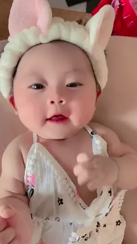 Bà mụ dạy em ❤️#embedangyeu #baby #conyeu #xinvia #cute 