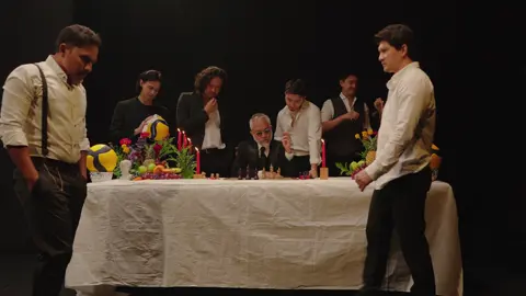 BAHKAN VOLI THE ACTORS VS. THE MUSICIANS Sabtu, 15 November 2025 | 19.00 WIB Mahaka Square Kelapa Gading dan disiarkan langsung dari Youtube Vindes! Klik link di bio untuk menyalakan pengingat di Youtube😉 #Vindes #VindesSport  #BahkanVoli3