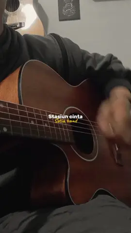 stasiun cinta #fypage #CoverLagu #SipaApril #fyp #traktaktaktak 