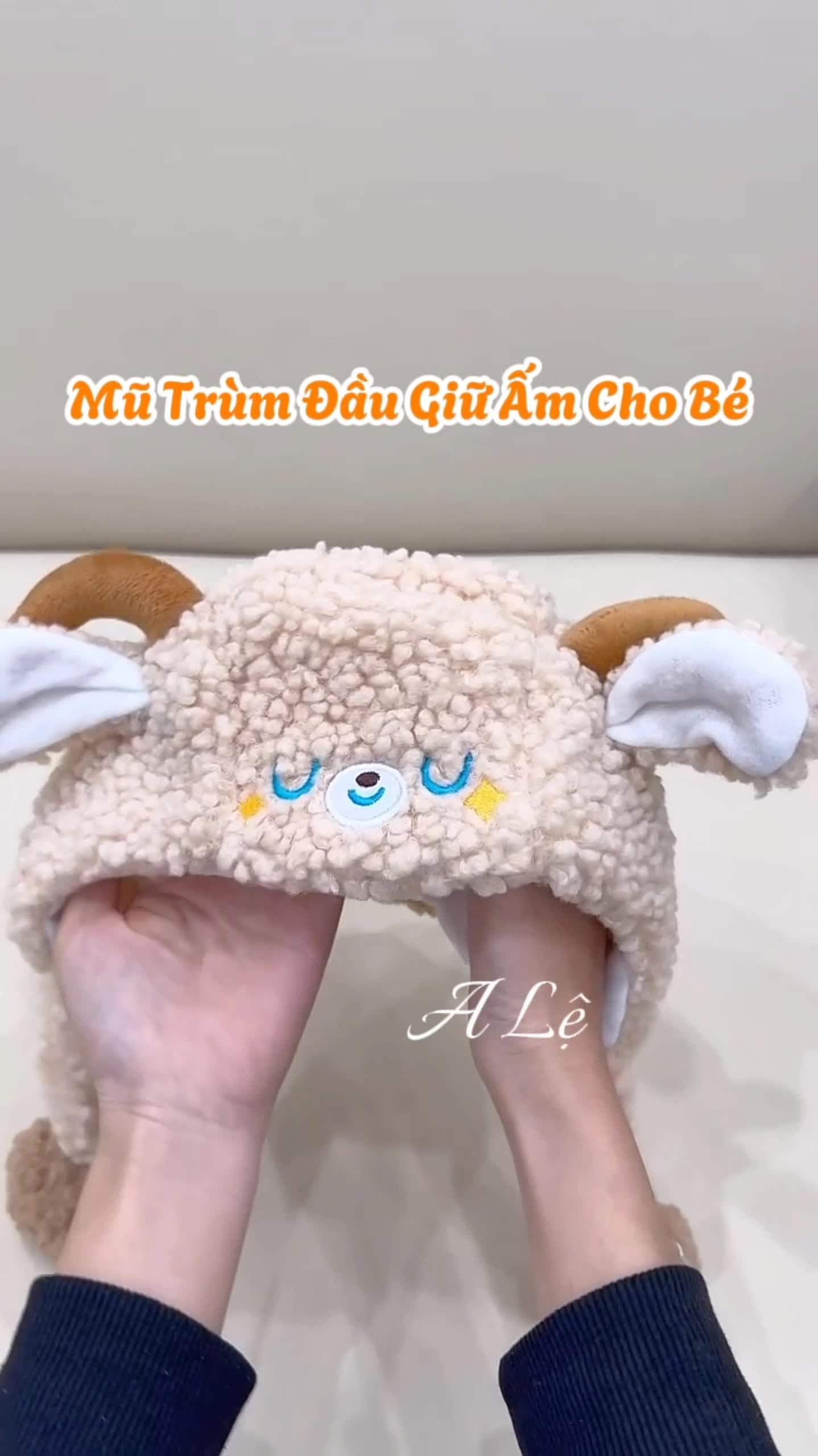 Mũ len Beanie cho bé siêu ấm – chống gió mùa đông ❄️
Len mịn, mềm không kích da – bé đội đi ra ngoài không bị lạnh đầu, không bị gió lùa 🧣
Form ôm đầu – dễ phối đồ – bé đội nhìn cưng xỉu luôn 😍

Size đầu 46-50cm
(Phù hợp trẻ sơ sinh – 18 tháng trở lên tuỳ vòng đầu)

Mẫu đang có sẵn – ship nhanh trong ngày 🚚
Mẹ muốn xem màu nào comment mình gửi mẫu trực tiếp nha 💛

#mulenbeanie #mulentresosinh #mulenchobe #mubeaniemua #muamdongchobe #muamdong #mulendep #dochoichobe #pkchobe #mevabe #muahetdong #muomamdong #phukienchobe #thoitrangtreem #pkbebibo #beboi #mebimsop #shopkids #tiktokshopkids #pkduongchau
 