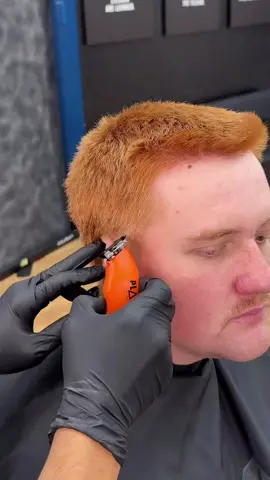 uau #barberia #barbershop #barber #ruivo 