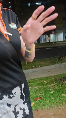 Ending my nite. Enjoy a good beer? Enjoy my time with a cute girl la. Do support her if u a beer lover. Hollandia beer. 107 amk Ave 4. Swee cute and friendly. #singapore #fyp #sg #supportlocal #support 