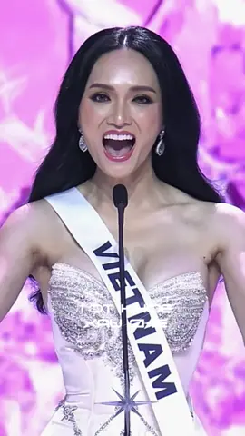 Cái giọng bả run run không phải yếu, nó đã 💅 #totkhoexaucheshowbiz #beautyqueenvietnam #missuniverse2025 #huonggiang #missuniversevietnam2025 